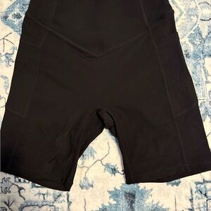 HALARA Black High-Waist Athletic Bike Shorts